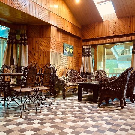 Woods Villa Cottage, Manali Exteriör bild