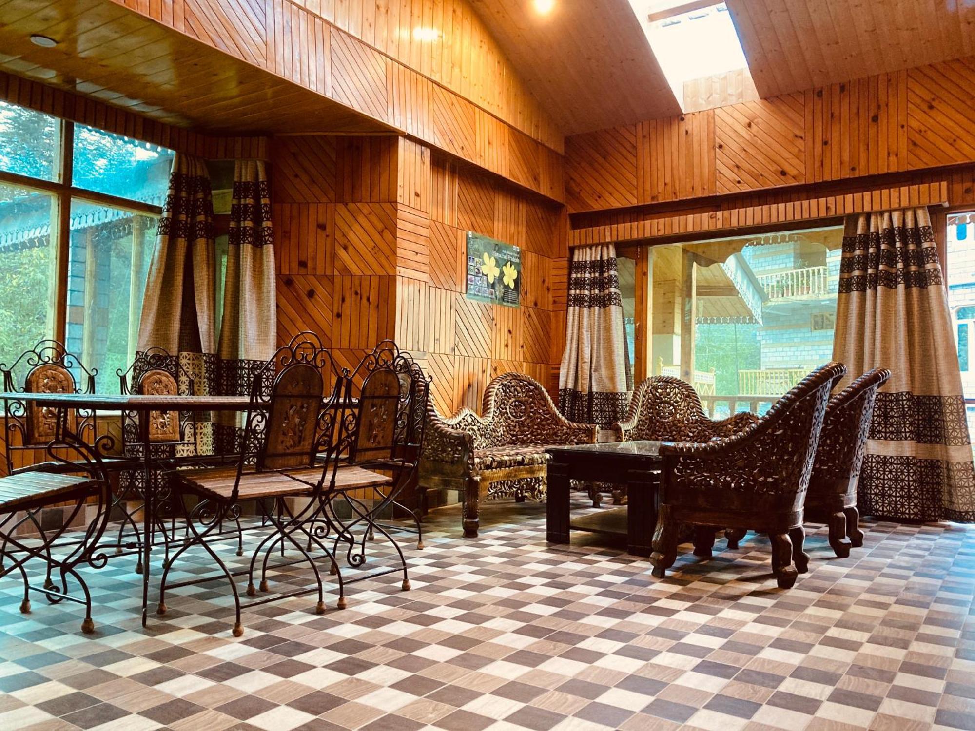 Woods Villa Cottage, Manali Exteriör bild