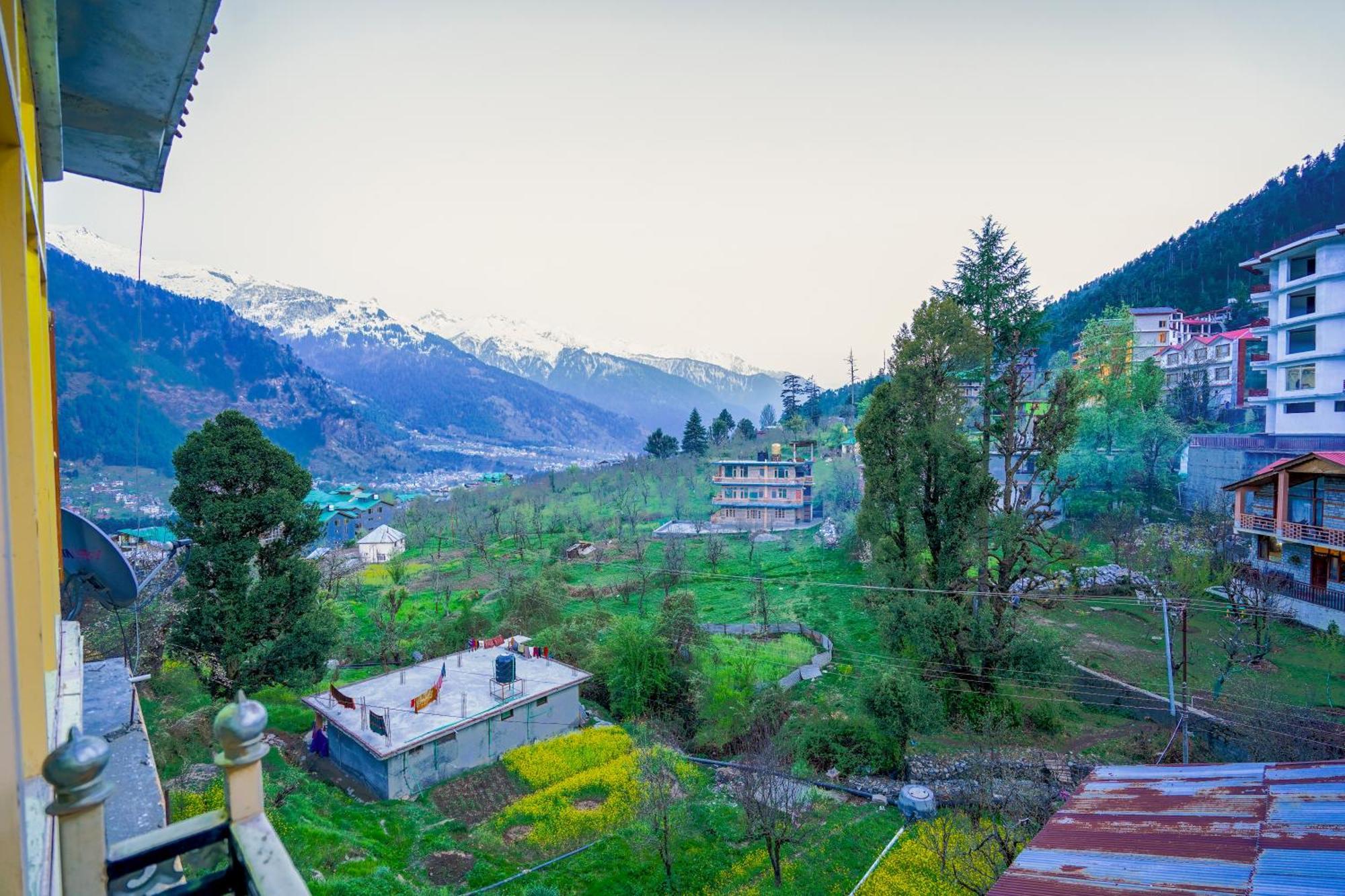 Woods Villa Cottage, Manali Exteriör bild
