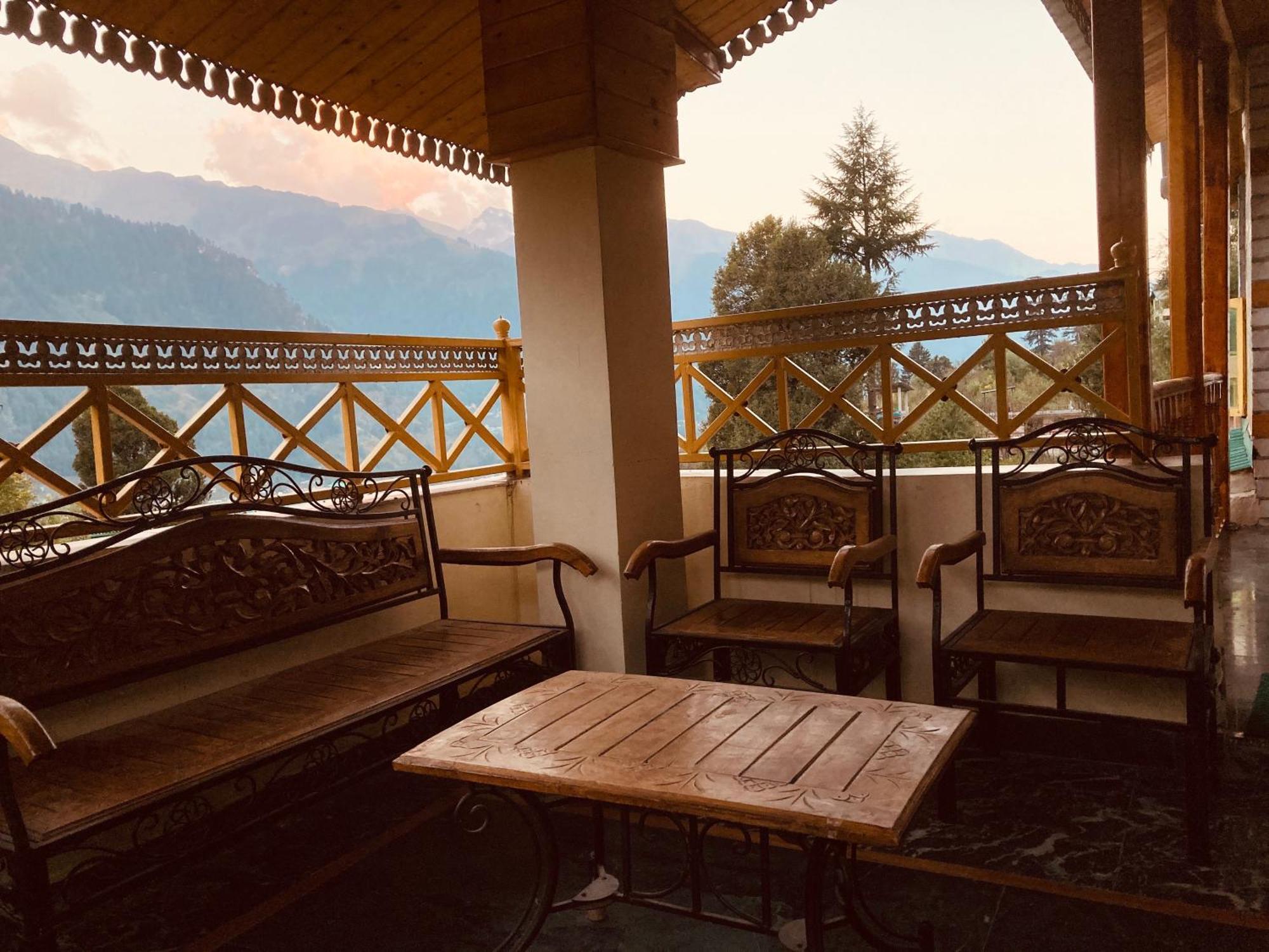 Woods Villa Cottage, Manali Exteriör bild