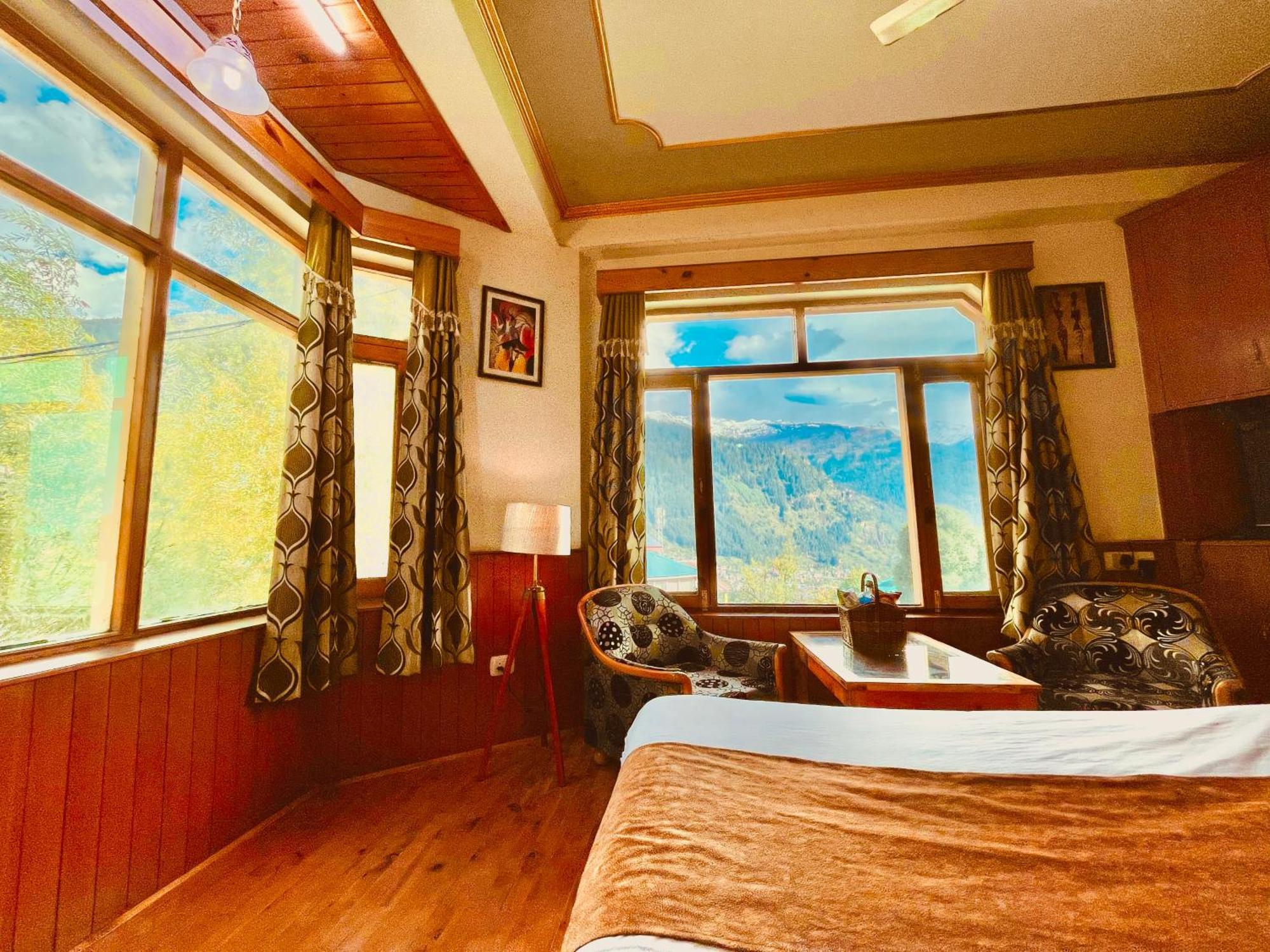 Woods Villa Cottage, Manali Exteriör bild