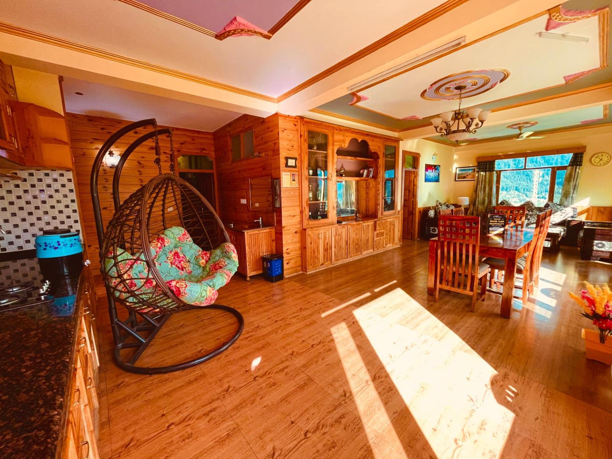 Woods Villa Cottage, Manali Exteriör bild