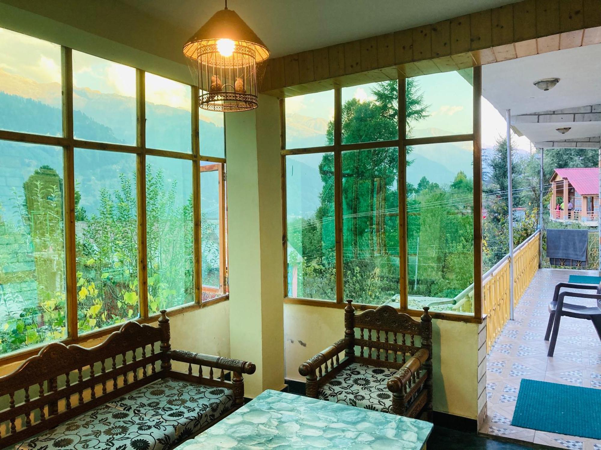 Woods Villa Cottage, Manali Exteriör bild