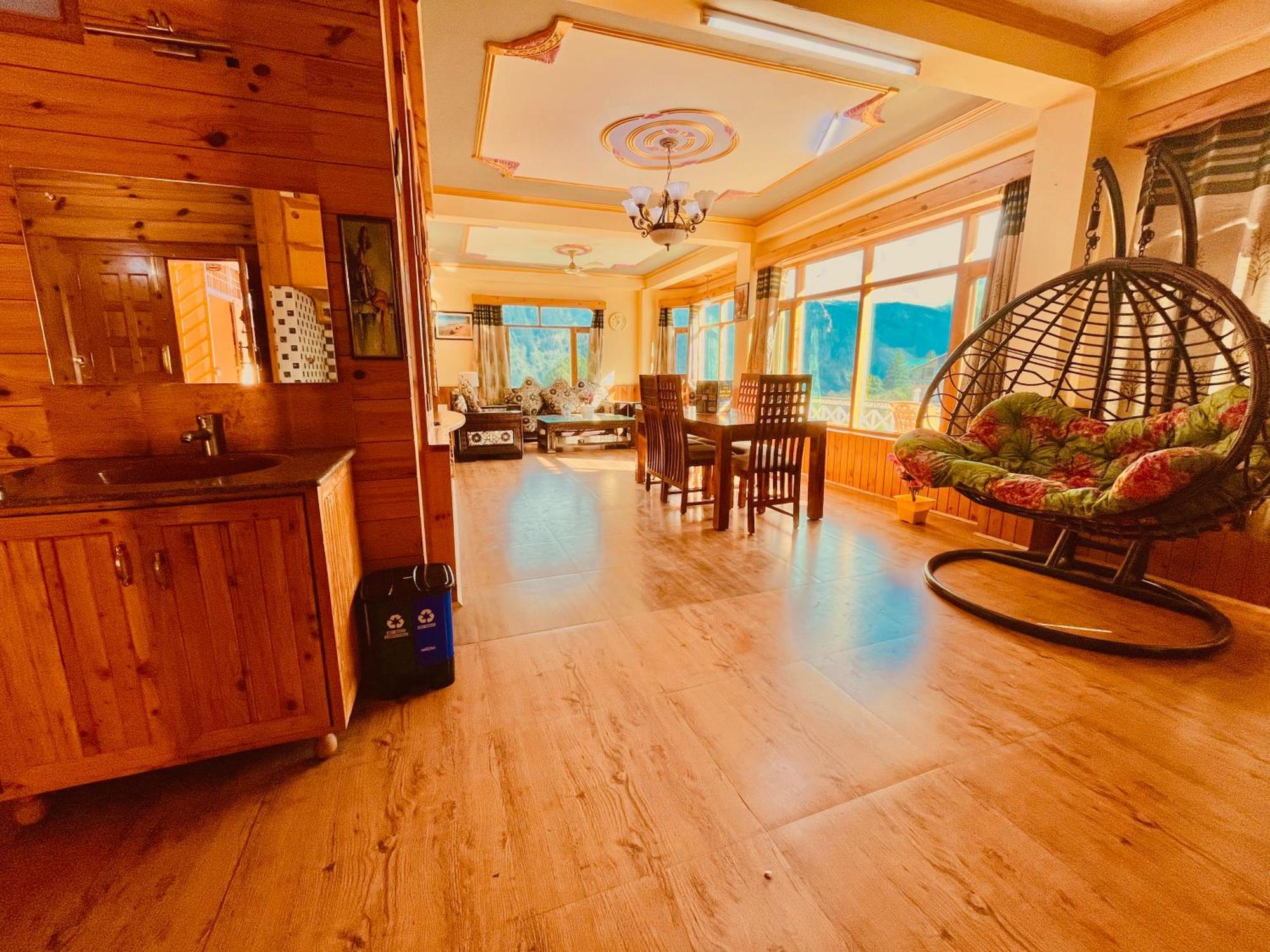 Woods Villa Cottage, Manali Exteriör bild