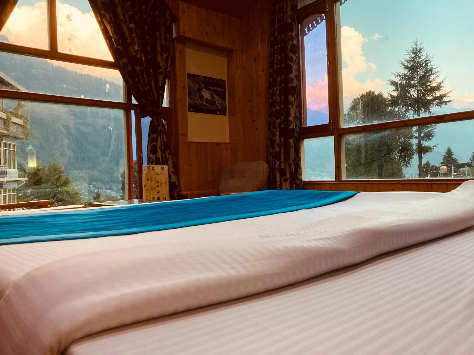 Woods Villa Cottage, Manali Exteriör bild