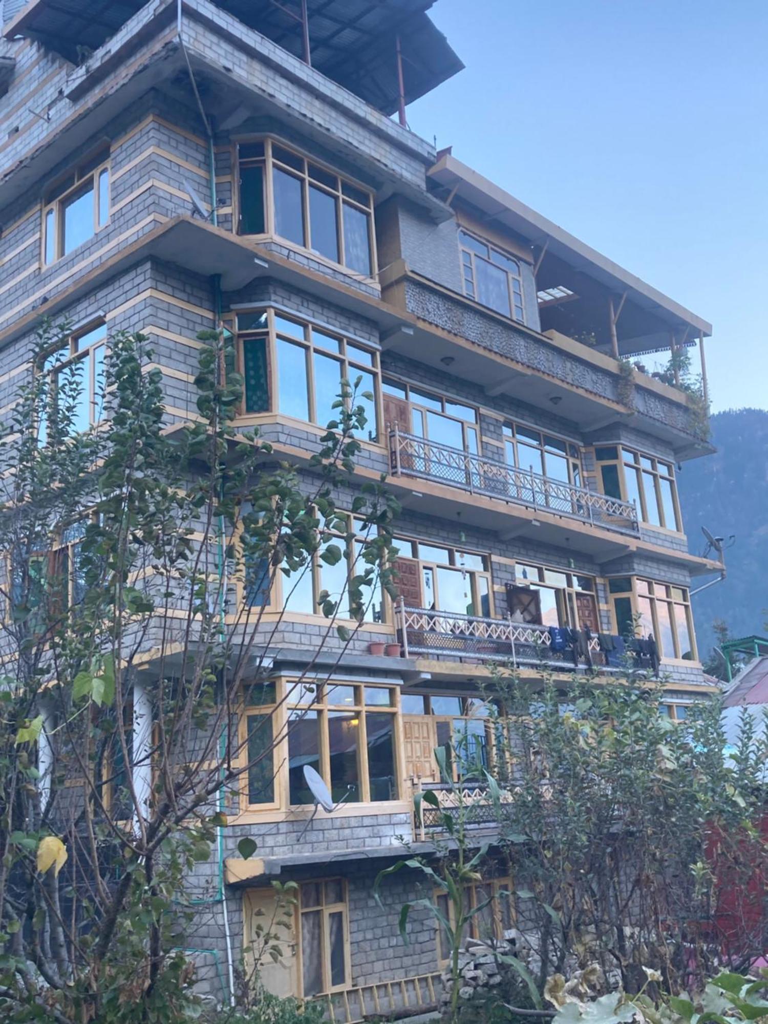 Woods Villa Cottage, Manali Exteriör bild